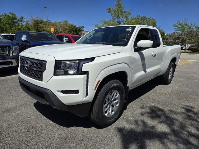 2024 Nissan Frontier SV