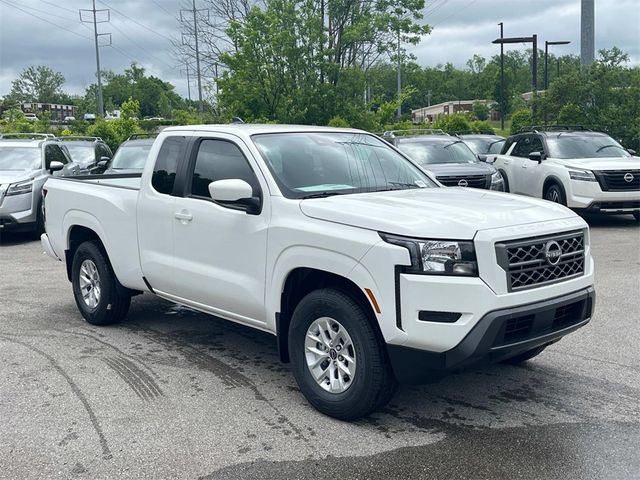 2024 Nissan Frontier SV