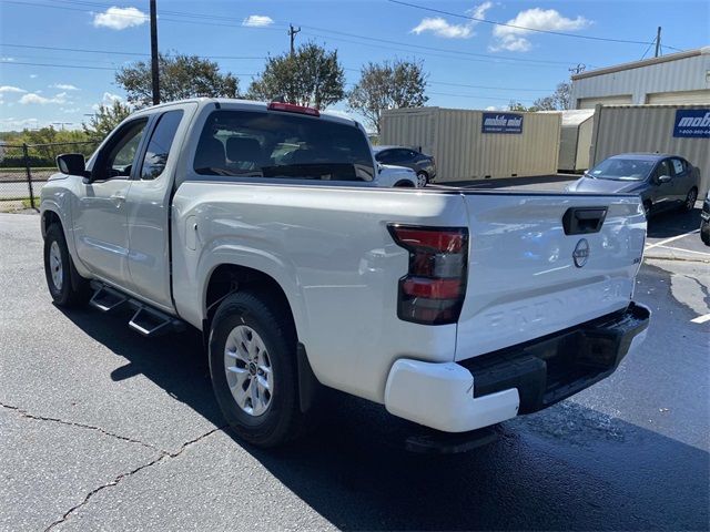 2024 Nissan Frontier SV