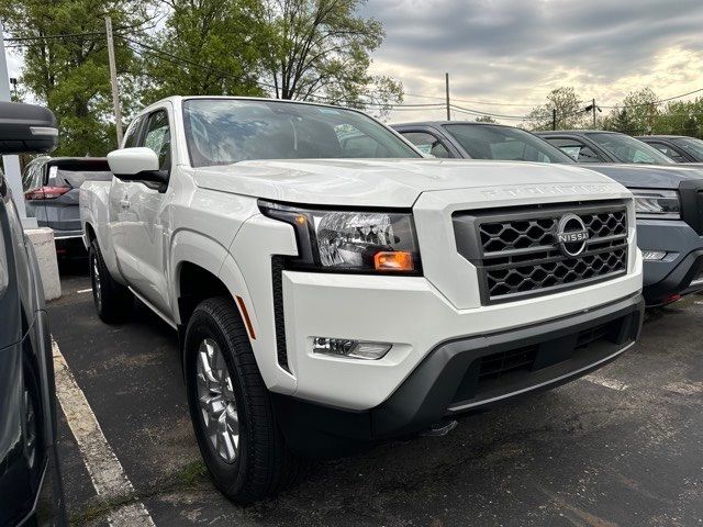 2024 Nissan Frontier SV