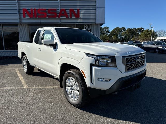 2024 Nissan Frontier SV