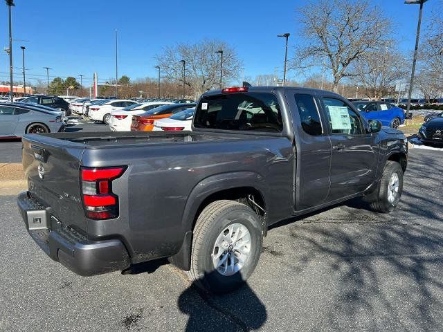 2024 Nissan Frontier SV