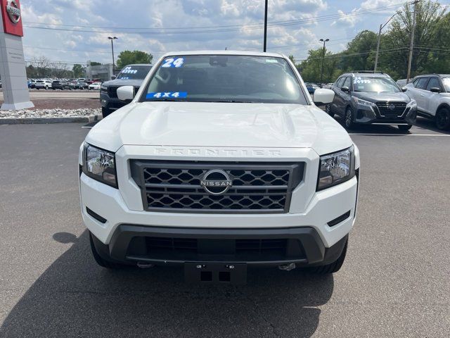 2024 Nissan Frontier SV