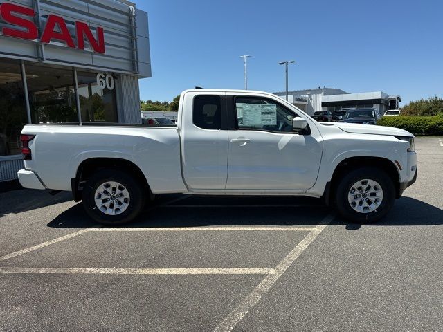 2024 Nissan Frontier SV