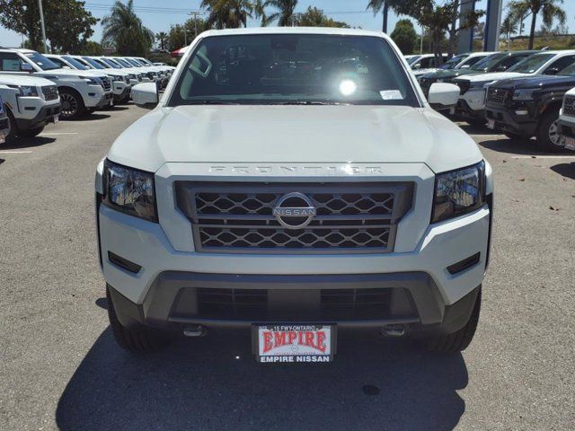 2024 Nissan Frontier SV