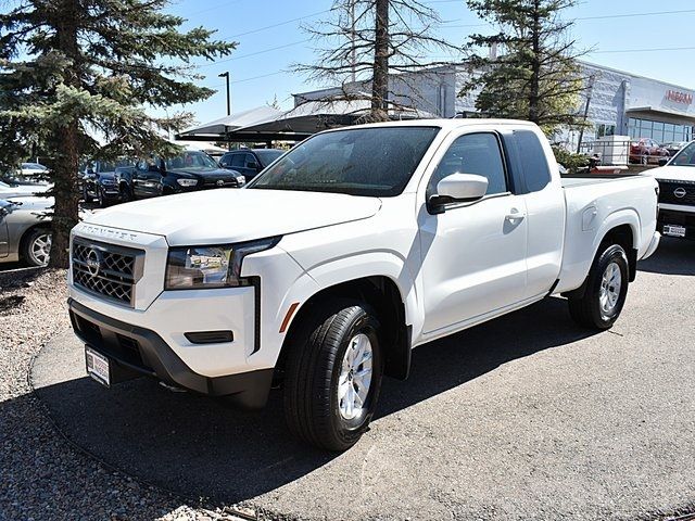 2024 Nissan Frontier SV