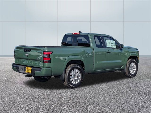 2024 Nissan Frontier SV