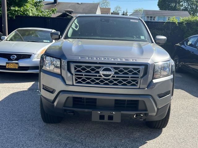 2024 Nissan Frontier SV
