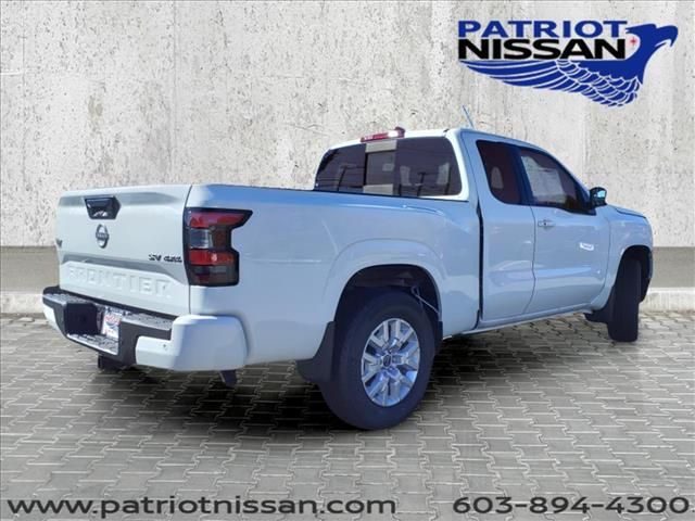 2024 Nissan Frontier SV