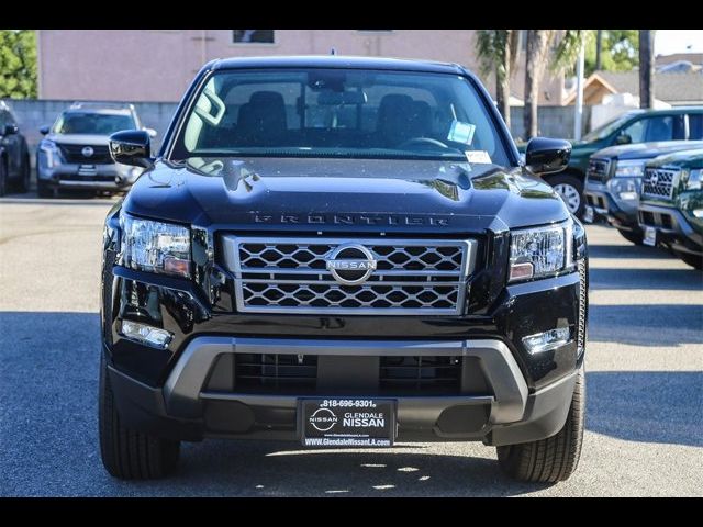 2024 Nissan Frontier SV