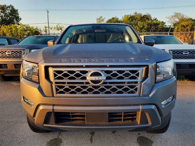 2024 Nissan Frontier SV