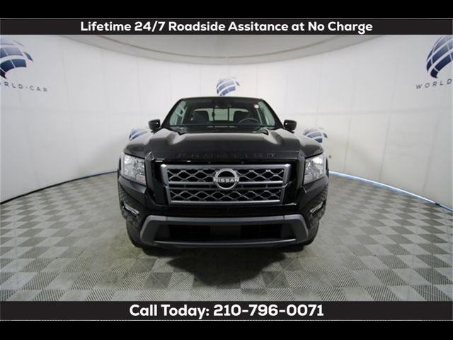 2024 Nissan Frontier SV