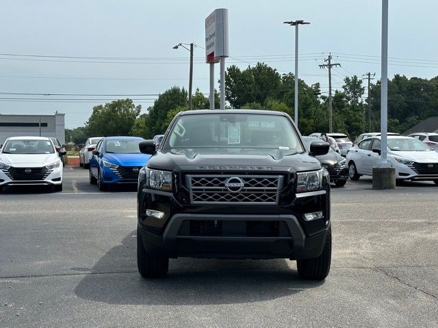 2024 Nissan Frontier SV