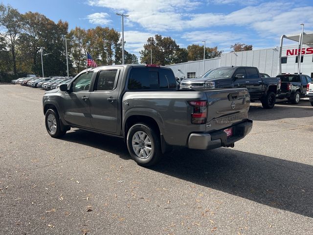 2024 Nissan Frontier SV