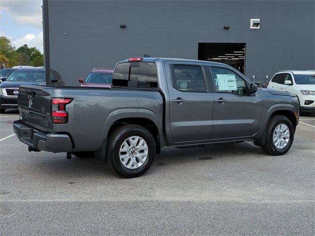 2024 Nissan Frontier SV