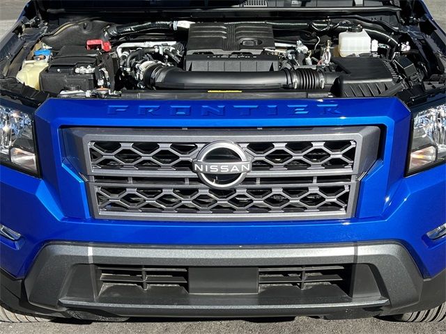 2024 Nissan Frontier SV