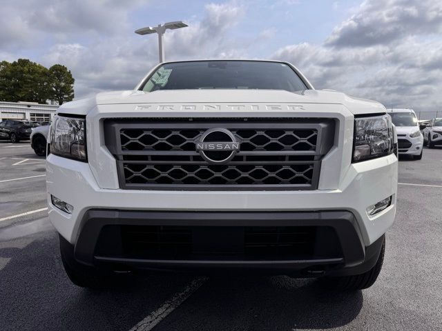 2024 Nissan Frontier SV