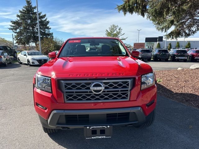 2024 Nissan Frontier SV