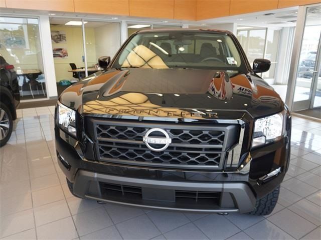 2024 Nissan Frontier SV