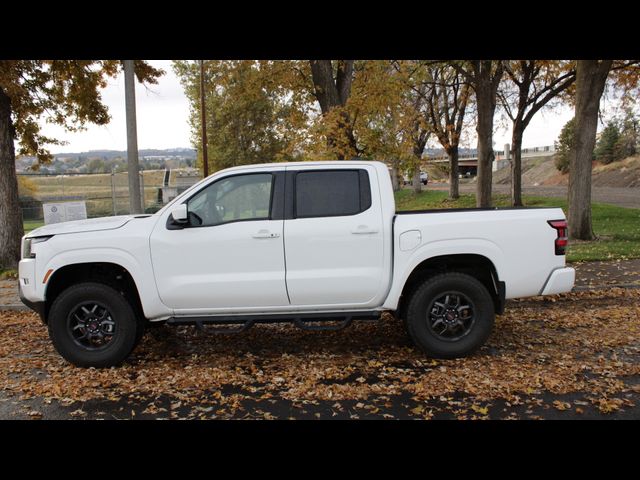 2024 Nissan Frontier SV