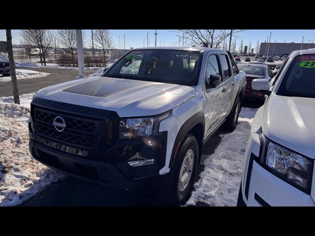 2024 Nissan Frontier SV