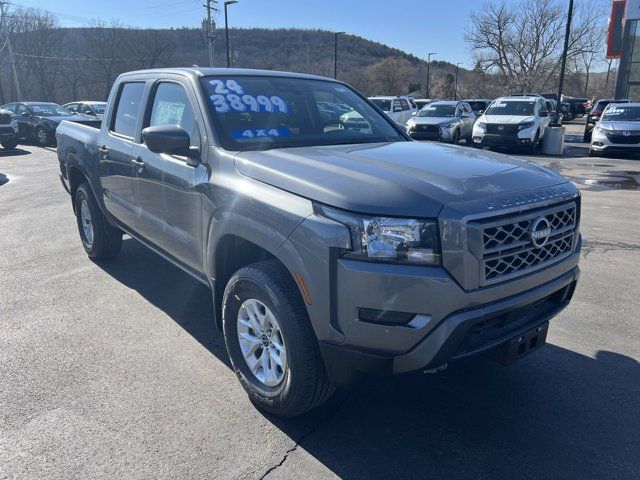 2024 Nissan Frontier SV