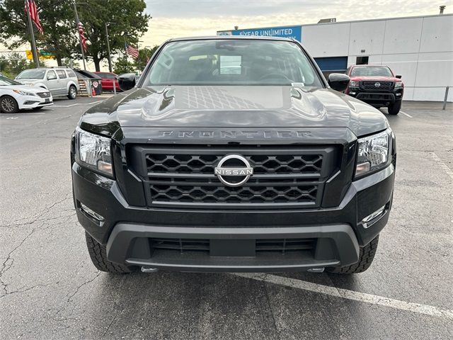 2024 Nissan Frontier SV