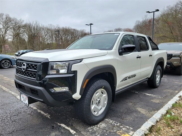 2024 Nissan Frontier SV