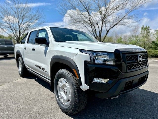 2024 Nissan Frontier SV