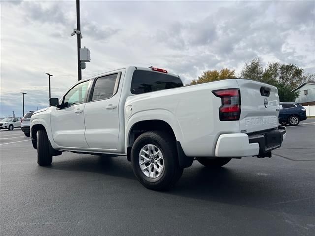 2024 Nissan Frontier SV