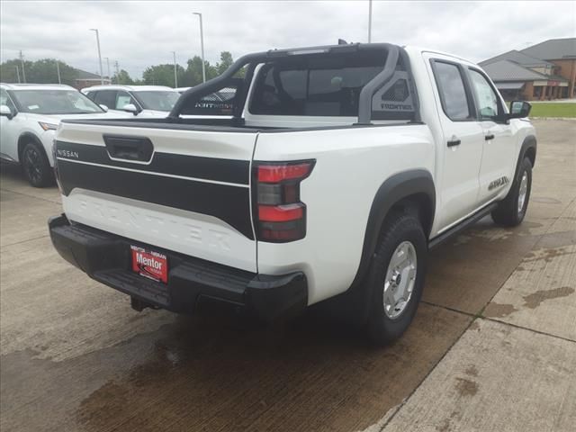 2024 Nissan Frontier SV