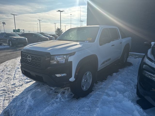 2024 Nissan Frontier SV