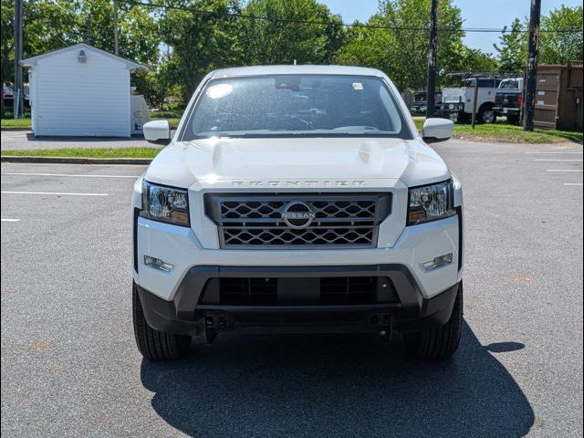 2024 Nissan Frontier SV