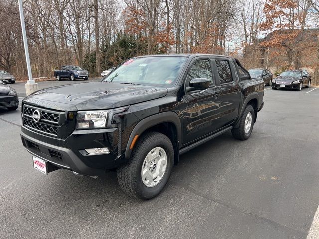 2024 Nissan Frontier SV