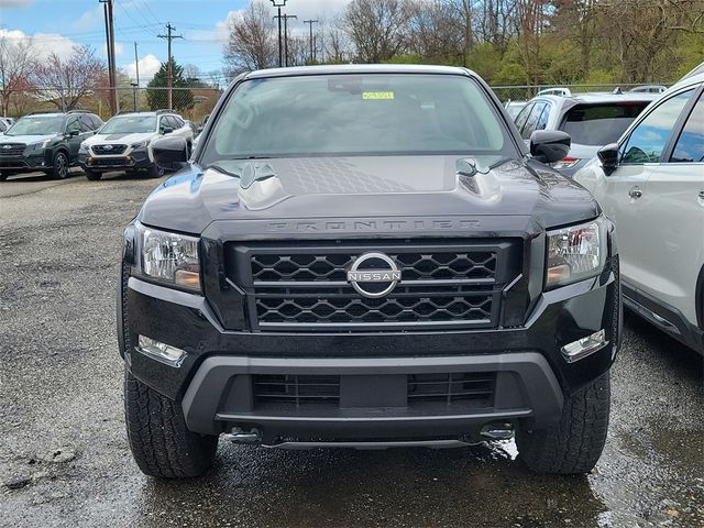 2024 Nissan Frontier SV