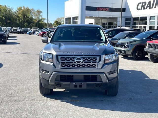 2024 Nissan Frontier SV