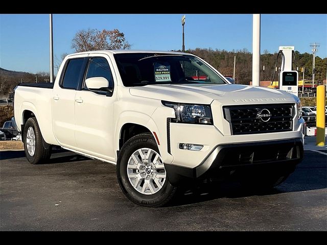 2024 Nissan Frontier SV