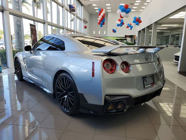 2024 Nissan GT-R Premium