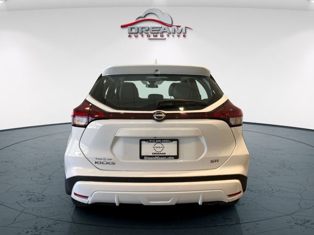 2024 Nissan Kicks SR