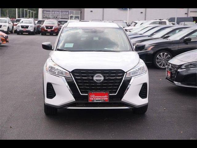 2024 Nissan Kicks S