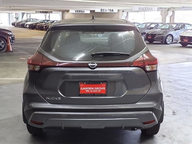 2024 Nissan Kicks S