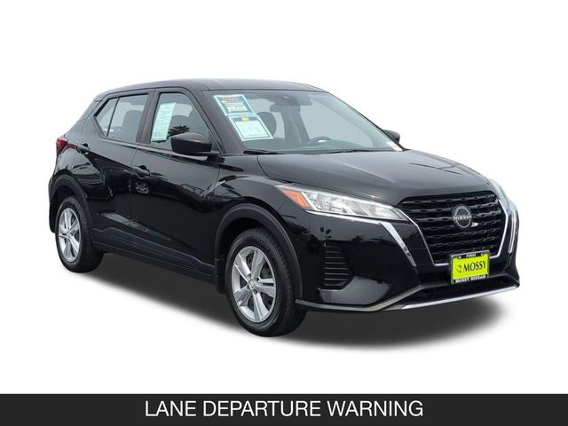 2024 Nissan Kicks S