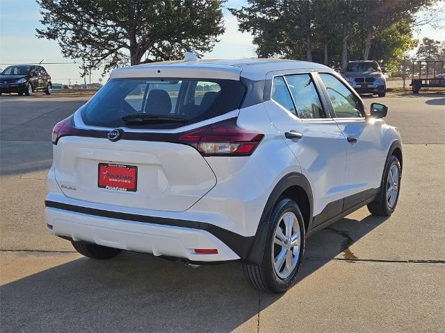 2024 Nissan Kicks S