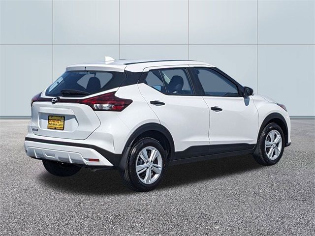 2024 Nissan Kicks S