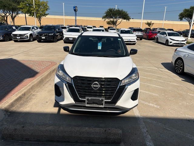 2024 Nissan Kicks S