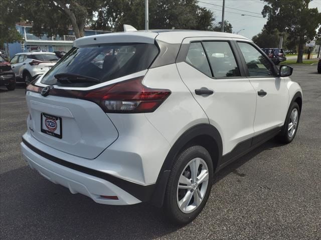 2024 Nissan Kicks S