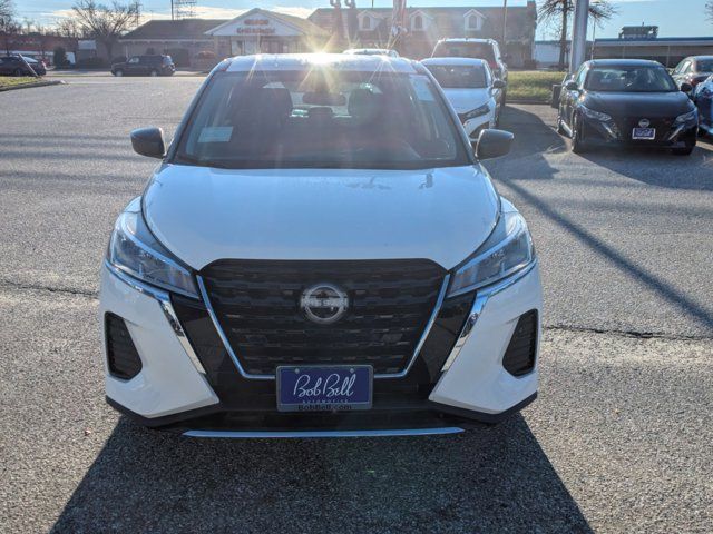 2024 Nissan Kicks S