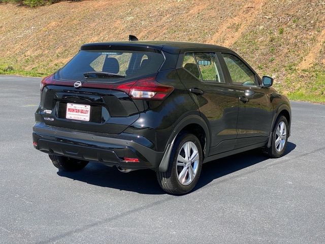 2024 Nissan Kicks S