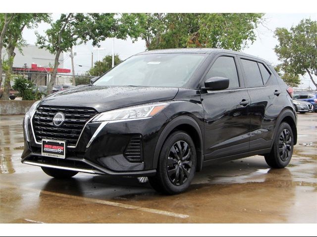 2024 Nissan Kicks S