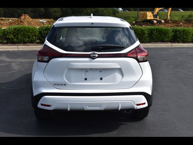 2024 Nissan Kicks S